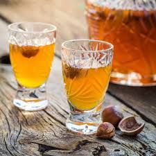 Liqueur De Noisettes Maison Recette Liqueur Liqueur Maison Aperitif Maison