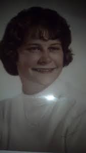 Lisa Longsworth's Instagram, Twitter & Facebook