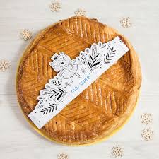 Diy Deux Couronnes Pour La Galette Des Rois A Colorier A Telecharger Et Imprimer Sur Notre Blog Couronne Des Rois Galette Des Rois Galette