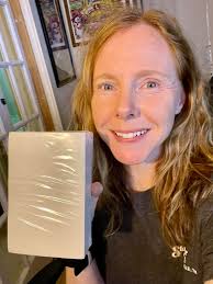 We might have made a slight calculation error when preparing the shipment  for Willem's models. Once the models are in their boxes we thought we'd  fill them up with plastic chips so