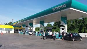PETRONAS Batu 7 Jalan Penrissen