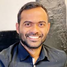 Super proud to have won this week an individual 2018 Digital Masters Awards  for Excellence in Digital Transformation, thanks to the judges for having  chosen me, thanks to TheUpGroup for the event… |