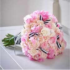 Flower delivery by local florists in teignmouth. Flowers By Lesley Teignmouth Florists Yell