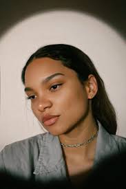 Can someone gauge my ear in this photo?