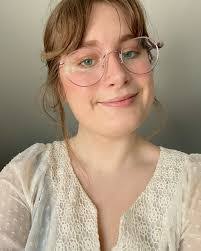 Ashley Etter's Instagram, Twitter & Facebook