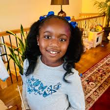 Bianka and Capri with her Aunt, Kobe Sister. Look how close they are <3