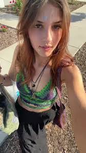 Andrea Hohn's Instagram, Twitter & Facebook