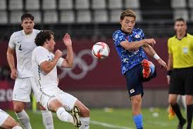 일본 축구 올림픽대표팀 은 지난 8강 경기에서 뉴질랜드 와 경기를 진행하였으며 전후반 경기결과를 만들어 내지 못한채 결국 승부차기 까지 가는 경기 끝에 극적으로 개최국인 일본이. Lz9auvoawjv9dm