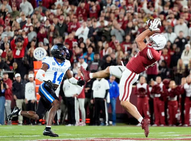Oklahoma Sooners vs Kentucky Wildcats in Week 7 college football game