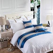 Scopri l'ampia gamma di prodotti in cotone stampato o tinto in filo, coordinabili anche con copriletti e fodere cuscino per un ulteriore tocco di stile alle stanze della tua struttura. 30 Migliori Runner Letto Matrimoniale Testato E Qualificato