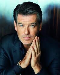 CRONICAS DE ROSA: PIERCE BROSNAN