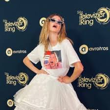 Wortelboer was the dutch spokesperson for the eurovision song contest 2019. Emma Wortelboer Emmawortelboerr Twitter