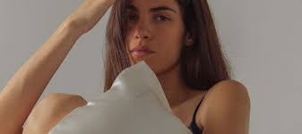 Akoya Pearl Silk Pillowcase: Luxury for Hair & Skin