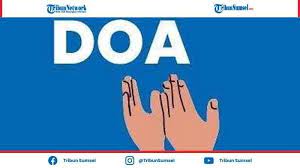 Doa pertama yang dibaca adalah doa tahlil, setelah doa tahlil dibaca, kemudian disusul dengan membaca doa setelah tahlil yang terdiri dari beberapa macam versi. Doa Setelah Baca Surat Yasin Untuk Orang Meninggal Arwah Malam Jumat Tribun Sumsel