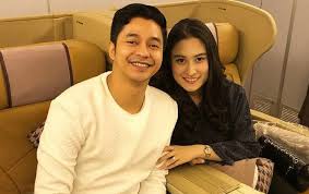 Indonesian actress, model, and instagram sensation. Reaksi Adly Fairuz Usai Angbeen Rishi Curhat Soal Borok Ibunda