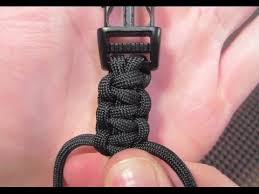 So time to explore the diy's and create amazing survival. Easy Paracord Bracelet Tutorial Youtube