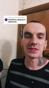 Replying to @Zac Frees is yall blind or sumfin like ? 😭 #fyp #rapper ...