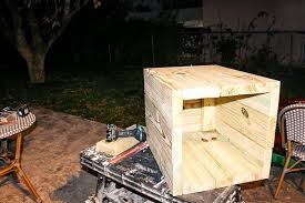 Diy Umbrella Stand For An Outdoor Patio That Works As A Side Table How To Make An Umbrella Base Holder This Is An Easy In 2020 Umbrella Stand Table Umbrella Umbrella