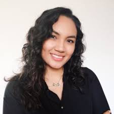 Hace 3 meses recibí mi diploma de bachiller y no quería dejar de compartir  este gran logro.