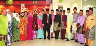 Raja chulan was born on 1 july 1869 at tanjung, brambong. Family Day Ambank Group Southern Region Celebrates Inside Kumpulan Ambank Melancarkan Program Komuniti Ambank Mykasih Di Johor Pg 19 Pdf Free Download