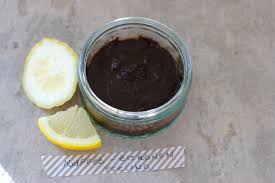 Die struktur der kaffeebohnen umfasst koffein mischen sie den gemahlenen kaffee zu gleichen teilen mit meersalz. Diy Kaffee Zitronen Peeling Freshdelight Peeling Diy Peeling Peeling Unreine Haut