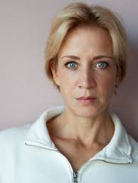 Beck is back!, Serie de televisión, Comedia dramática, 2018, 2016-2018