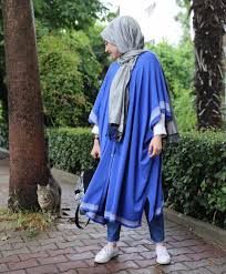 Tamda Yagmurlu Havalara Yakisan Mavi Panco 05535927024 Den Temin Edebilirsiniz Hijab Fashion Fashion Hijab Outfit