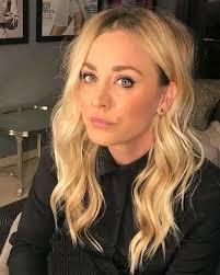 Kaley Cuoco; Honey how will you feel if you finally meet me in person 🌹