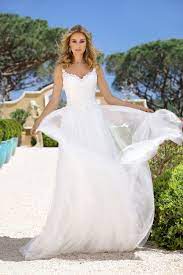 Elegant garten land brautkleider abgestuft rock rückenfrei strand hochzeitskleid. Collection Wedding Dresses By Ladybird Bridal Discover Your Dream Wedding Dress In The Ext Timeless Wedding Dress Wedding Dresses Stylish Wedding Dresses