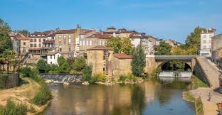 Pour effectuer le déplacement entre les deux villes, vous. Discover Mont De Marsan A Walk In Town And Some Tips Guide Des Landes