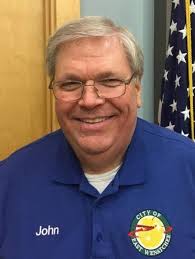 East Wenatchee council member resigns from museum board over drag show