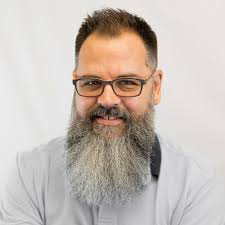 1530:Erik Jacobson is the Cofounder and CEO of Be My Guest...)