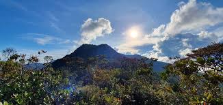 Gunung tertinggi di dunia kedua ialah gunung k2 atau pada umumnya dinamakan gunung godwin austen. Gerbang Gunung Penemuan Gunung Ketiga Dan Kelima Tertinggi Di Malaysia