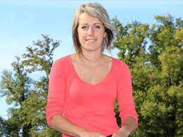 L'amour est dans le pré. Claire L Amour Est Dans Le Pre 2015 La Benjamine De La Saison 10 Nouveautes Tele Com