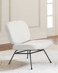 The Daily Hunt Katie Considers Accent Chairs Luxury Chairs Living Room Chairs