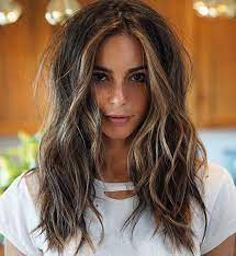 60 Hairstyles Featuring Dark Brown Hair With Highlights Long Hair Styles Hair Styles Brown Hair With Highlights