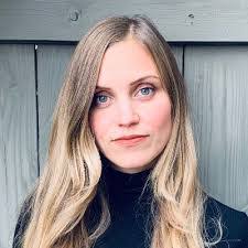 Stacy Willingham's Instagram, Twitter & Facebook