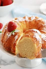 Mouskoutchou Ultra Moelleux Gateau Algerien Facile Recette En 2020 Recette Mouskoutchou Gateau Algerien Facile Recette Gateau Moelleux