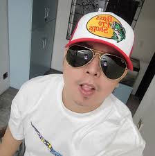 THE RED LINE TREND From celebs to cats, everyone's suddenly drawing red  lines