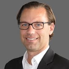 Jungwirth steigt bei Vodafone auf