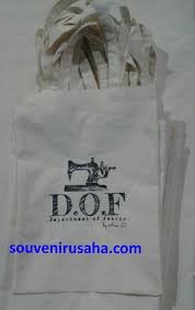 Karna bahan sumber tentang kain blacu tersebut. Grosir Goodie Bag Murah Di Bali Tote Bag Polos Murah Di Bali Grosir Tas Kanvas Di Bali Souvenir Usaha