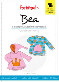 Die raglanteilung macht das kombinieren verschiedener motive zu einem vergnügen und lässt die shirts besonders lange mitwachsen. Schnittmuster Kuschelpulli Hoodie Bea Fur Kinder Mit Nahanleitung Farbenmix