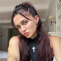 Stefanie Modares Email & Phone Number