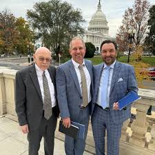 Yesterday, six SAF members took to Capitol Hill to meet with key  congressional offices to champion the needs of the floral industry 💪They  completed 11 meetings with legislators and staff, focusing on
