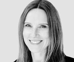 Krista Mcleod's Instagram, Twitter & Facebook