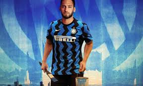 Informazioni sulla squadra di appartenenza, dati anagrafici, caratteristiche, gol realizzati, assist Calhanoglu Scelto Il Numero Di Maglia Apparteneva A Un Beniamino Dei Tifosi