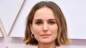 Wie ihr pressesprecher bestätigte, ist natalie schwanger und hat sich zudem mit ihrem freund benjamin millepied verlobt.kennengelernt hatten. Nicht Schwanger Natalie Portman Sauer Wegen Spekulationen Promiflash De