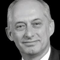 100+ perfiles de «Comley»