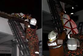 Lihat gambaran pelan rumah setingkat yang mempunyai 3 bilik tidur dan 2 bilik air dengan pelan rumah teres setingkat terkini. Warga Tua Maut Atas Bumbung