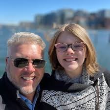 MacKenzie (@macbritt)